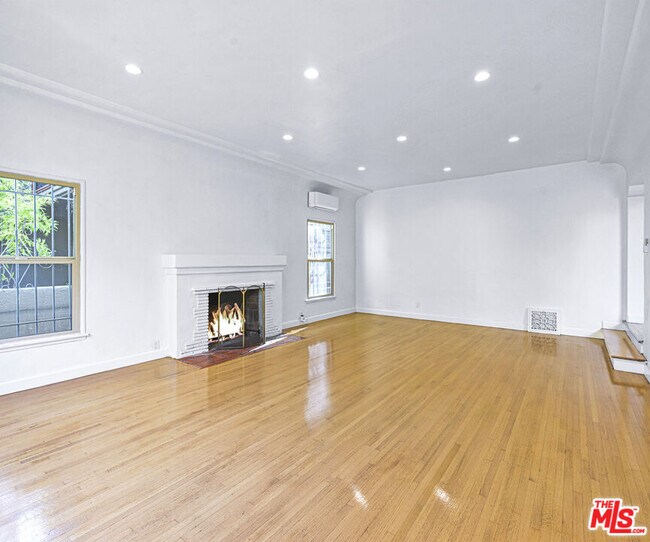 Foto del edificio - 1119 S Crescent Heights Blvd