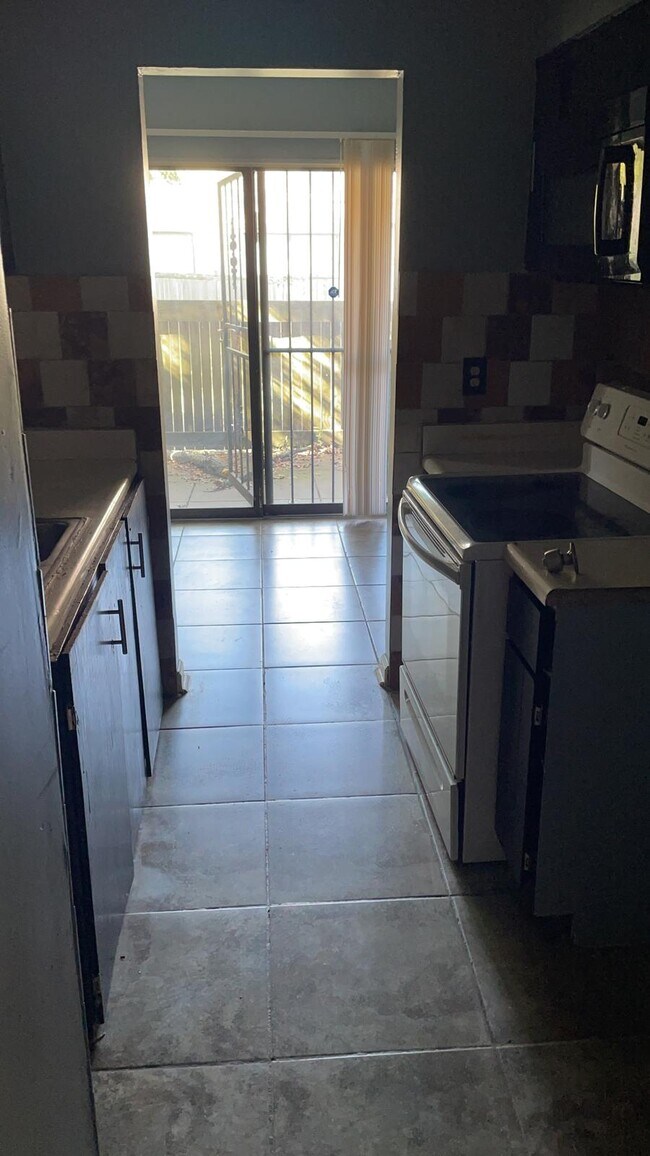 Building Photo - 2821 Los Gatos Ct