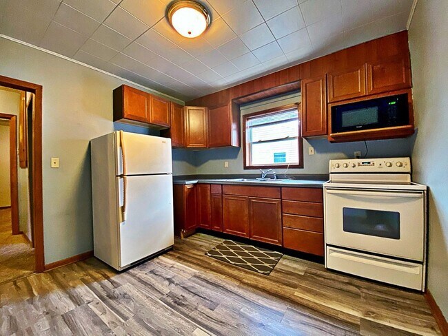 Building Photo - 2 br, 1 bath House - 1102 South 28th Street
