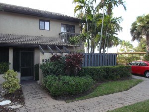Foto principal - 5331 Fountains Dr S