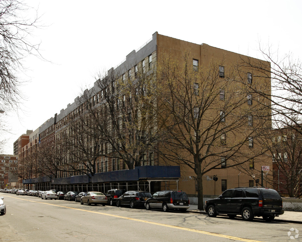 36 W 139th St - The Savoy Park Apartments