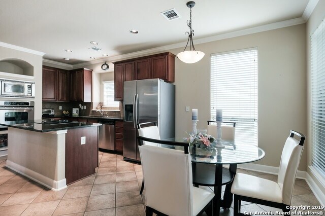 Building Photo - 95 Sable Heights