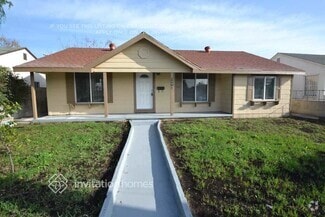 Building Photo - 10821 Rosecrans Ave