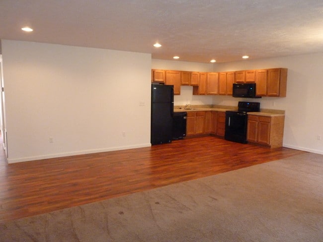 Foto del edificio - 724 Greenlawn Rd