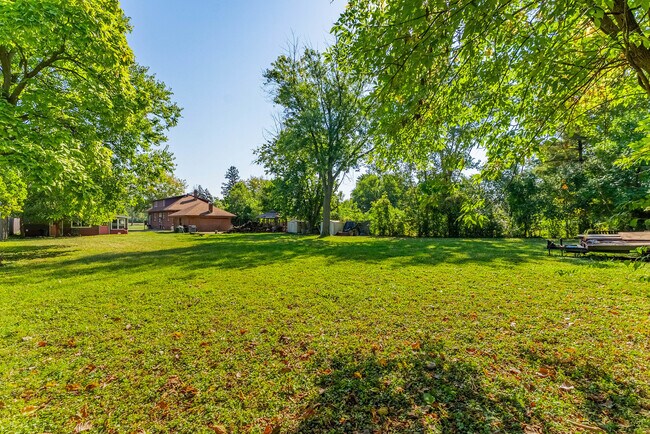 Foto del edificio - 32 S Monterey Ave