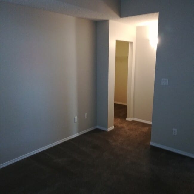 Building Photo - 1179 Summerside Dr SW