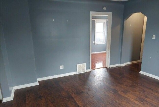 Building Photo - BELOW MARKET RENT!