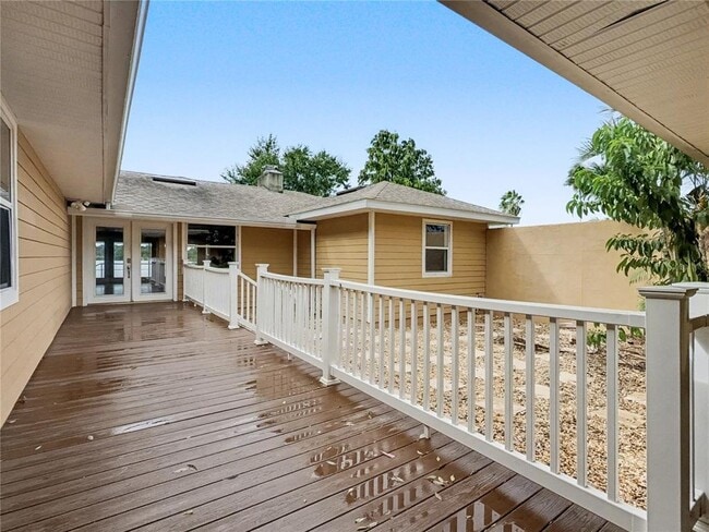 Building Photo - 125 Lake Roy Dr
