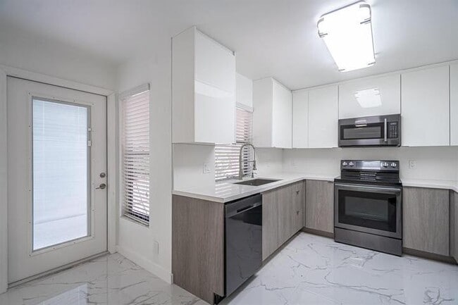 Foto del edificio - 5536 Eton Ct