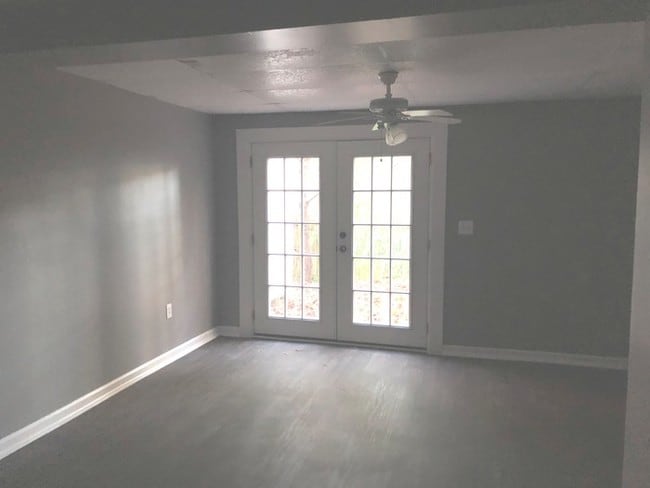 Building Photo - Royal Towne Park Decatur End Unit Townhome