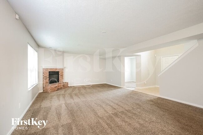Building Photo - 5323 Lakeside Manor Dr