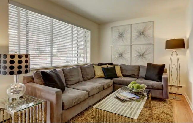 Photo - 805 S Ogden St Apartment