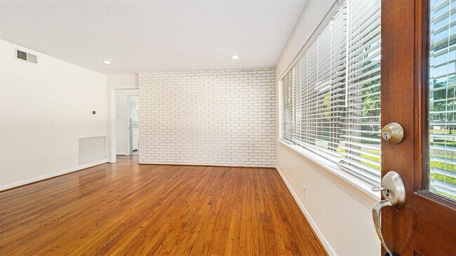 Building Photo - 5110 Torchlight Dr