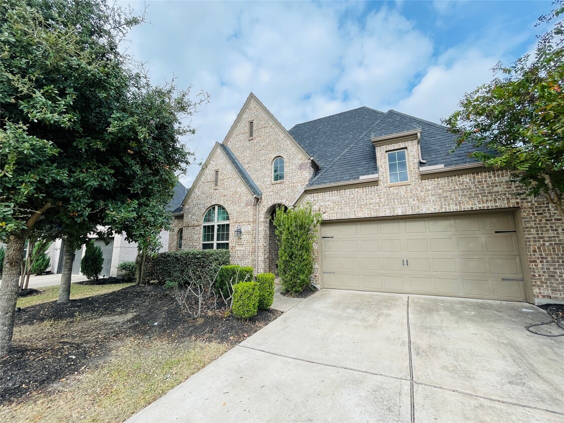 Foto principal - 3714 Lake Falls Dr