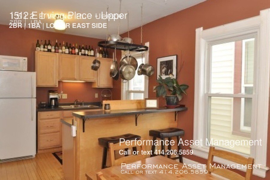 Primary Photo - 1512 E Irving Pl