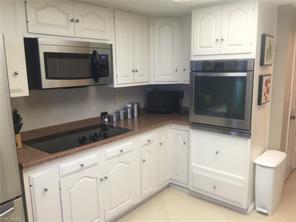 Foto del edificio - 6075 Pelican Bay Blvd