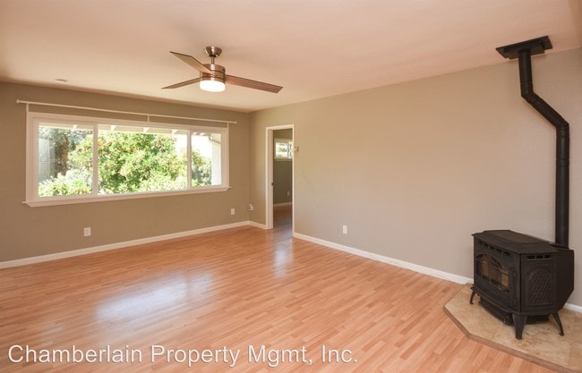 Building Photo - 2 br, 2 bath House - 3018 Gopher Canyon Road