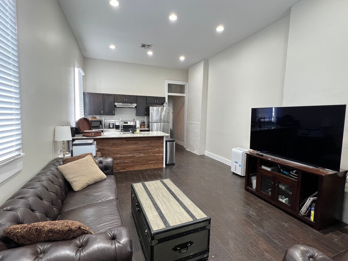 1002 N Rocheblave St, New Orleans, LA 70119 House for Rent in New