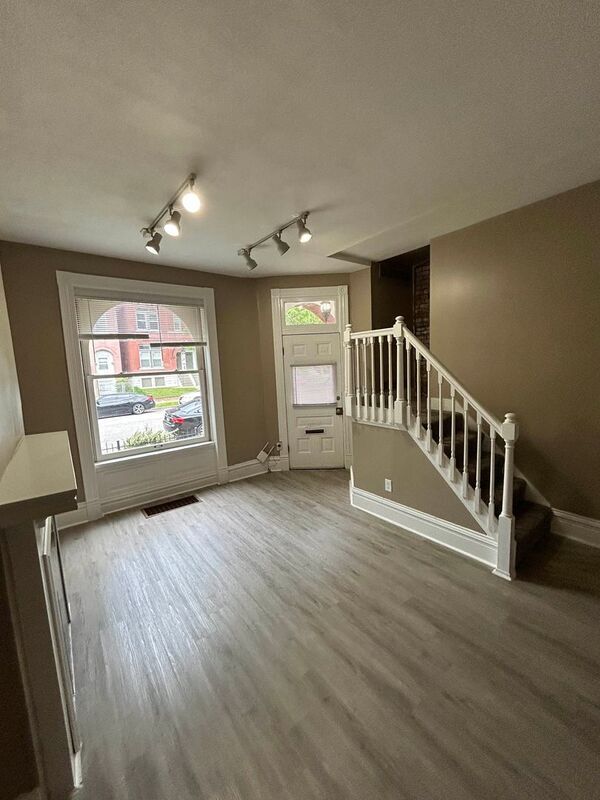 Building Photo - 2713 Allen Ave