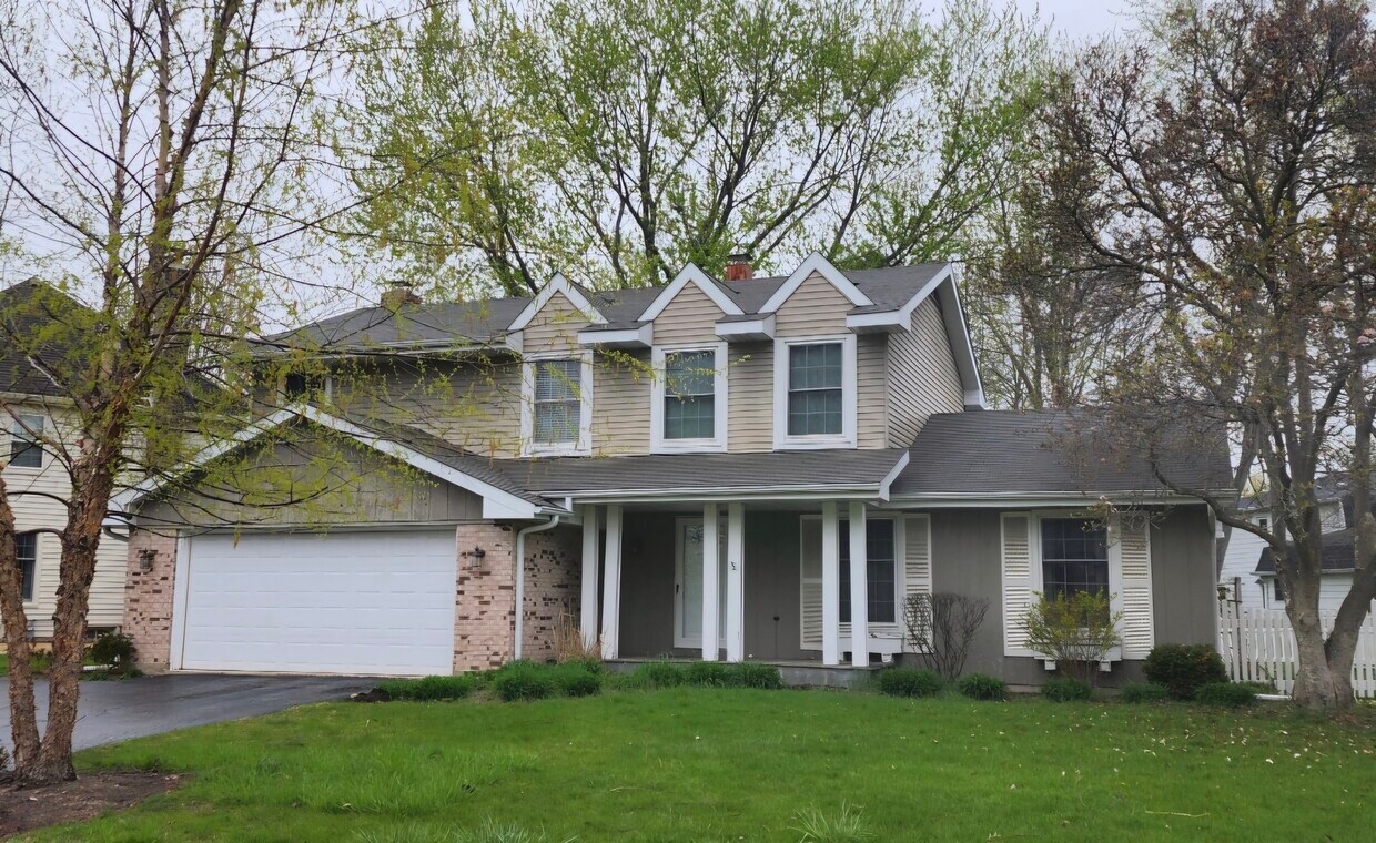 Primary Photo - 612 W Golf Rd