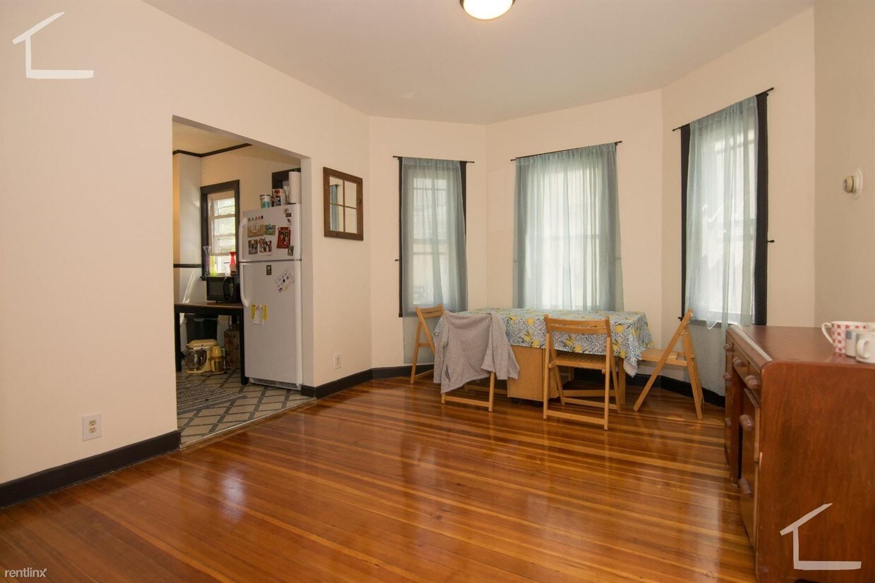 3 br, 2 bath - 6 Benson St # 7-1 - 3 br, 2 bath  - 6 Benson St # 7-1