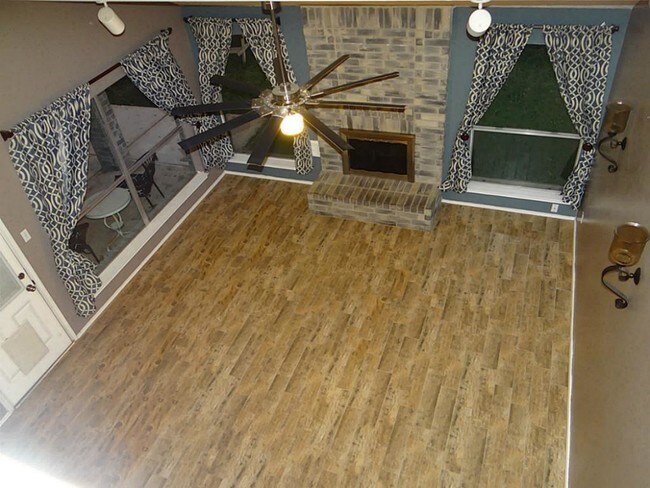 Building Photo - 1210 Willowbriar Ln