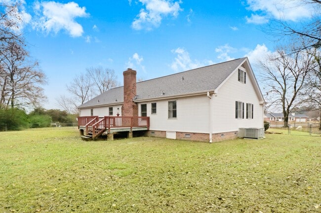 Building Photo - 103 Sallie Pl