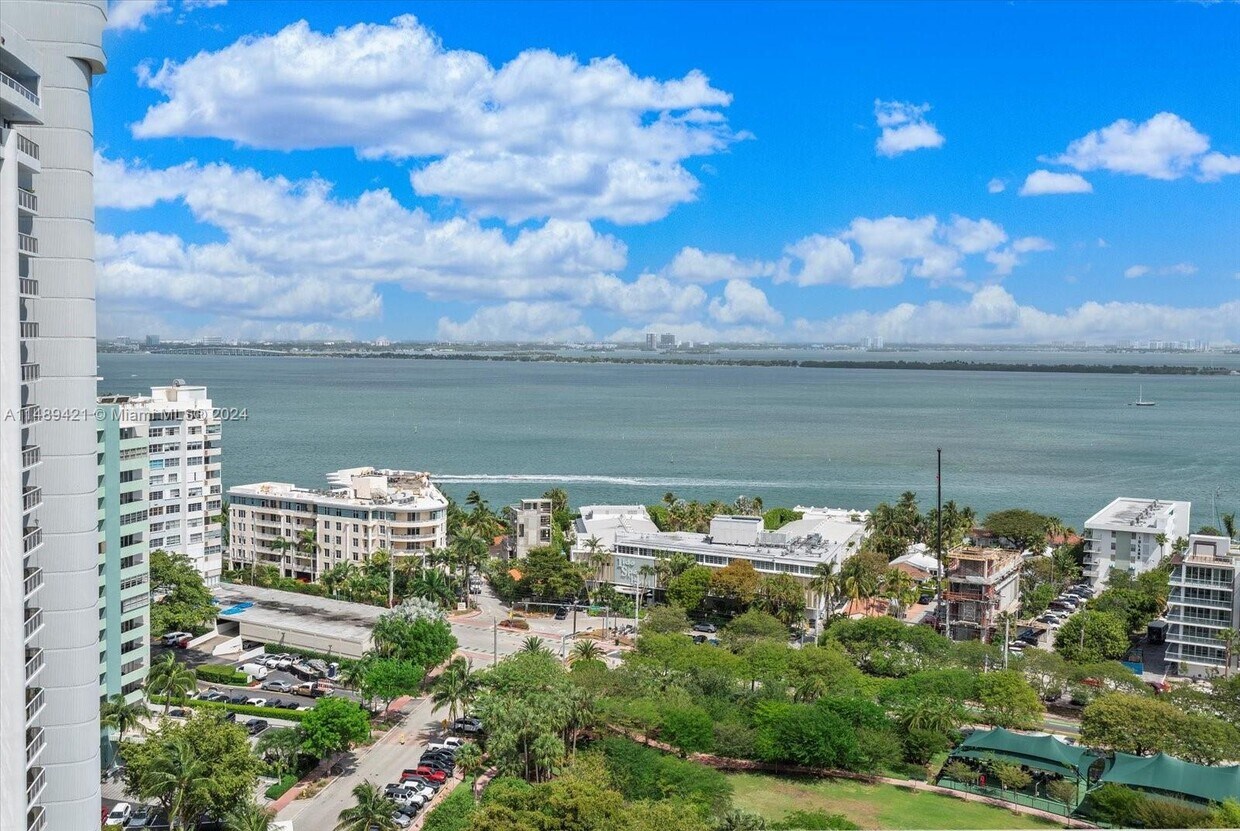 Foto principal - 11 Island Ave