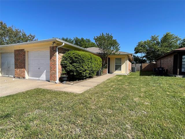 Primary Photo - 3707 Hulen Park Cir