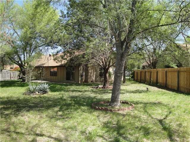 Foto del edificio - 6706 Clubway Ln