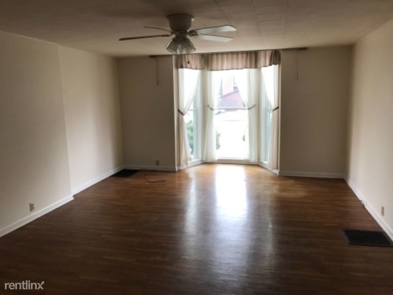 Foto principal - 301 N Delia St