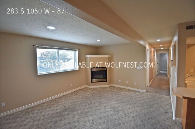 Foto del edificio - Fantastic 3 Bed Provo Condo! No Deposit Op...