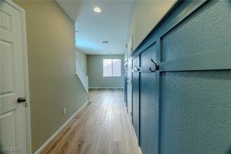 Building Photo - 7718 Ornamento Way