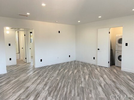 Foto del edificio - 955 N Oxford Ave