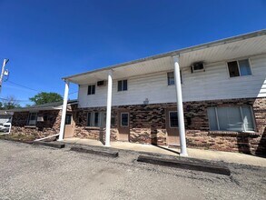 Building Photo - 218 Huffman St