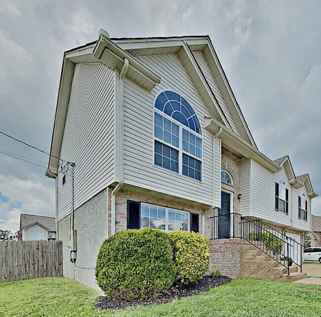 1873 Lakewood Village Drive House Rental in Nashville, TN
