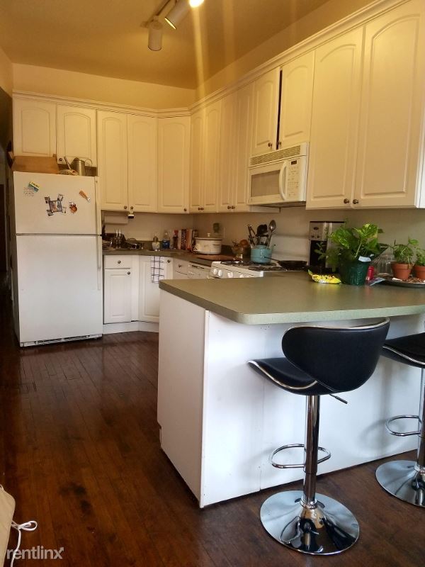 Foto principal - 1045 W Dakin St