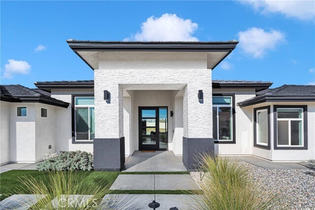 Primary Photo - 16383 Ridge View Dr