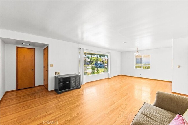 Foto del edificio - 454 N Shattuck Pl