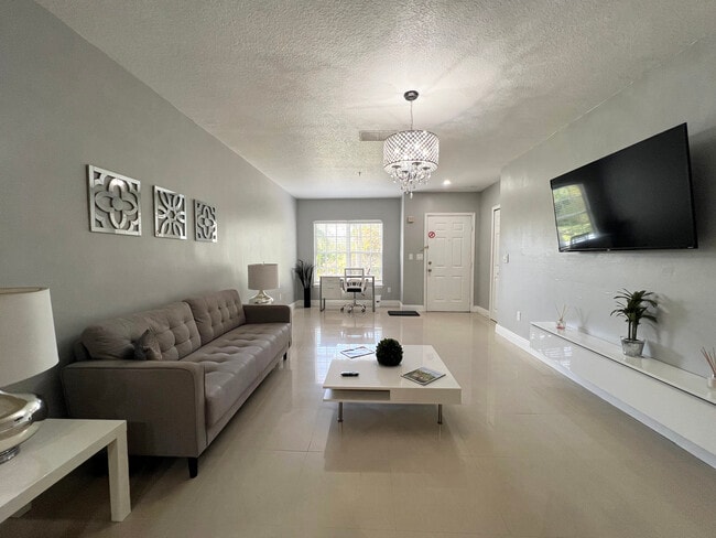 Sala de estar - 4324 S Kirkman Rd