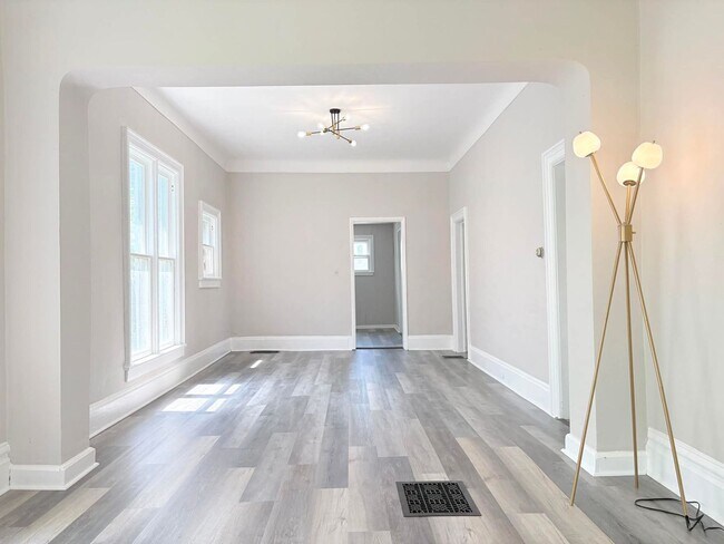 Foto del edificio - 325 Troy St