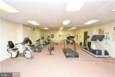 Foto del edificio - 6001 Arlington Blvd