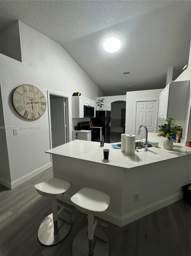 Foto del edificio - 8356 103rd Ct