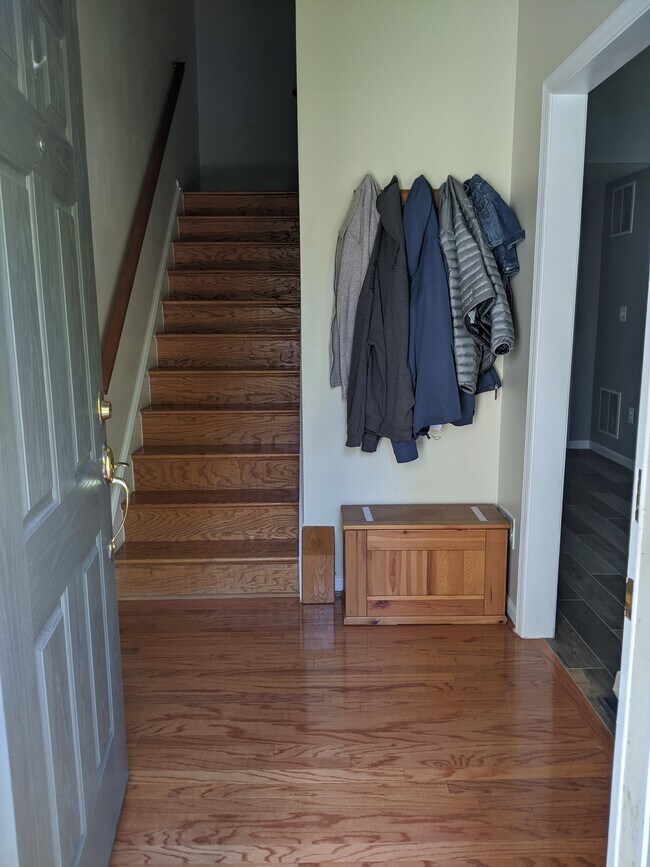 Front Entrance - 2343 Huntington Station Ct