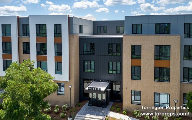 Building Photo - 289 Walk Hill St