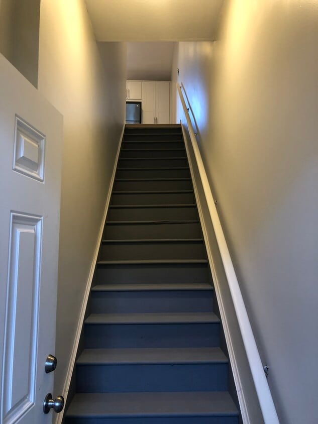 Entryway. - 836 Western Ave (Pittsburgh, PA)