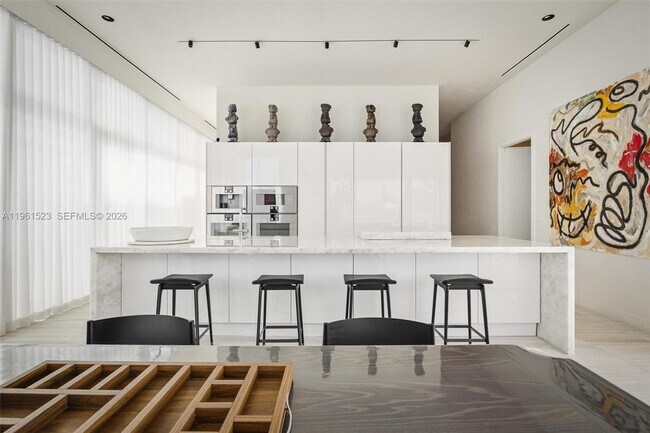 Foto del edificio - 4701 Meridian Ave