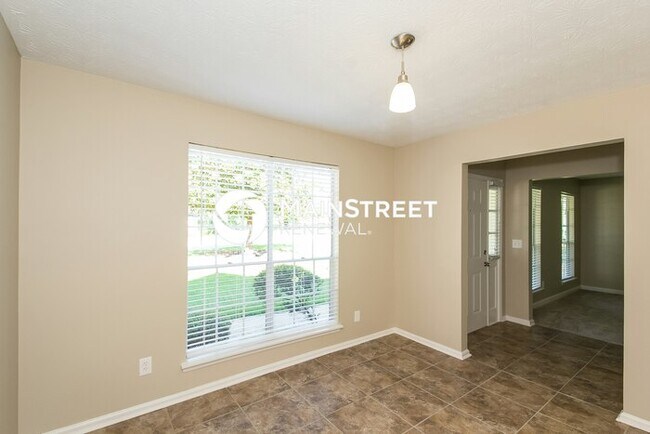 Foto del edificio - 565 Lake Joyce Ln