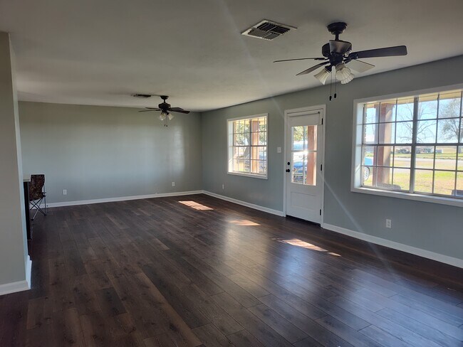 Building Photo - 5614 Amoco Rd