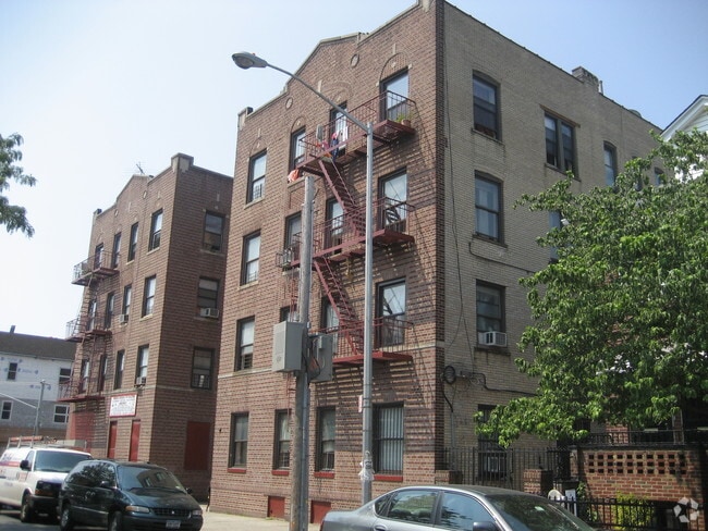 Building Photo - 564 E 3rd St